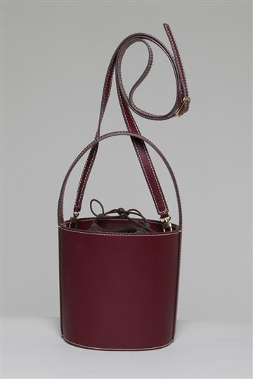 Bolsa Staud Bucket Bordô