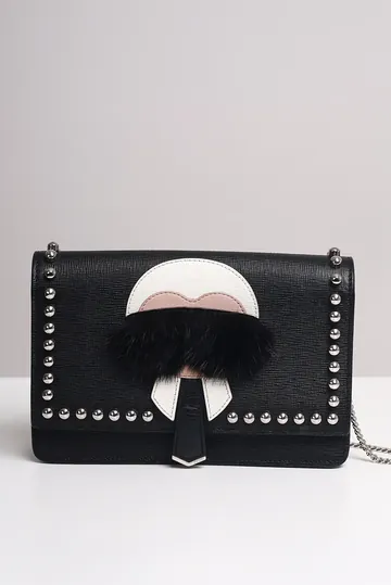 Bolsa Fendi Karlito Wallet Chain Preta