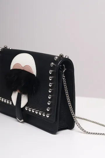 Bolsa Fendi Karlito Wallet Chain Preta