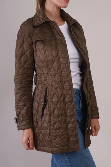 Casaco Burberry Matelassê com Capuz Marrom