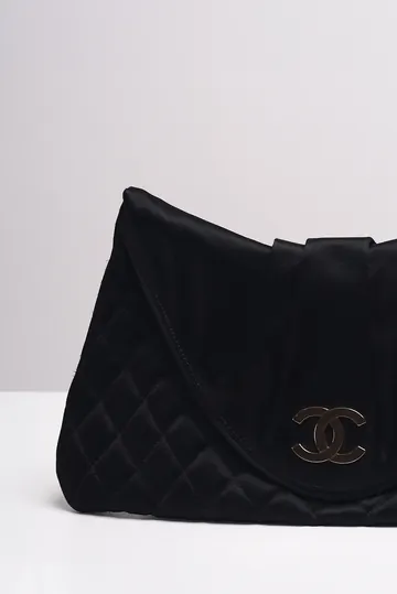 Bolsa Chanel Satin Quilted Flap Preta