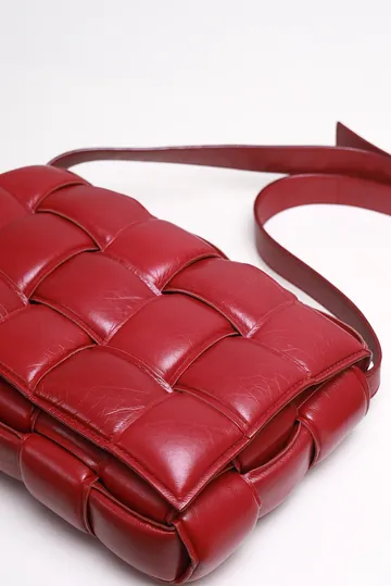 Bolsa Bottega Veneta Cassete Bordô