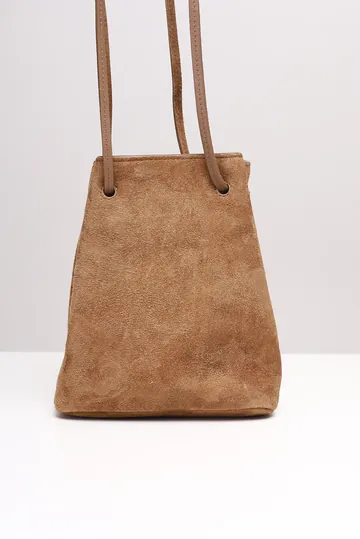 Bolsa Miu Miu Camurça Pouch Caramelo
