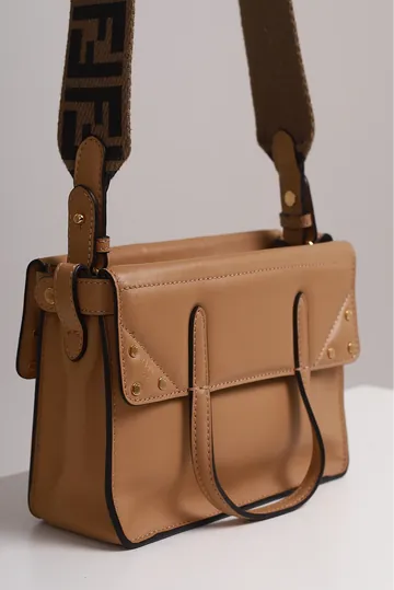 Bolsa Fendi Flip Tote Bege