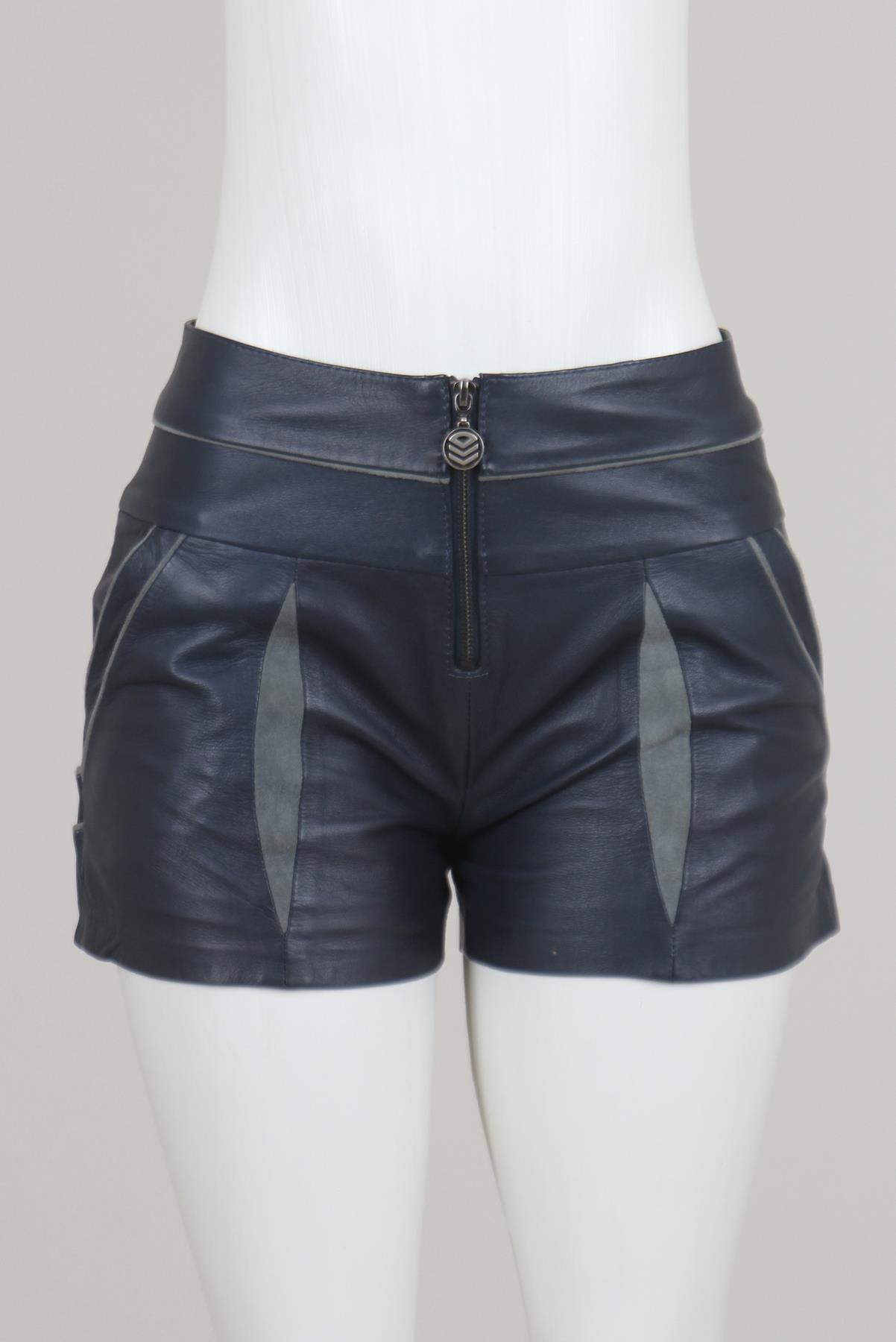 Shorts Cris Barros Recortes em Couro Azul