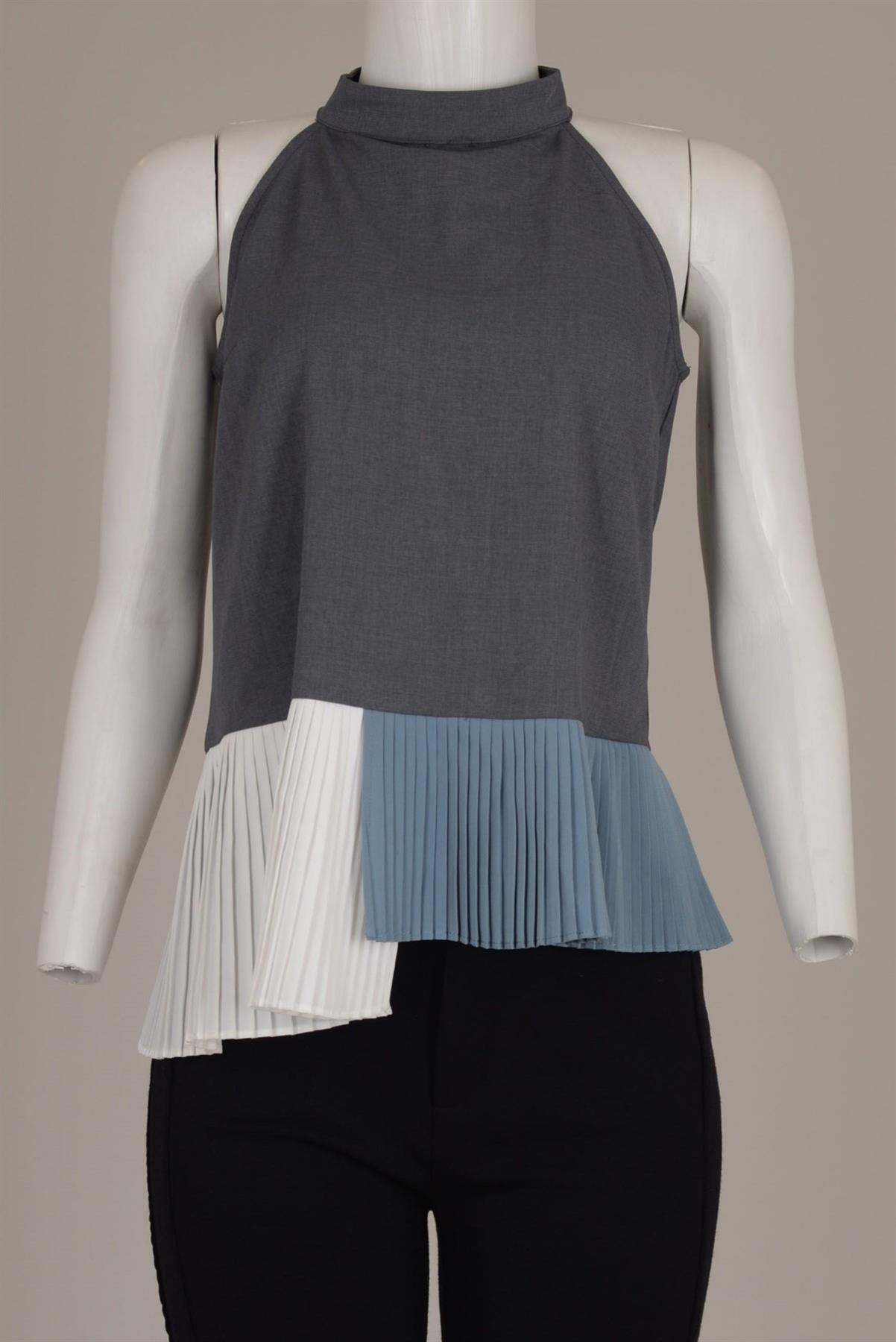 Blusa Barra Plissada Cinza