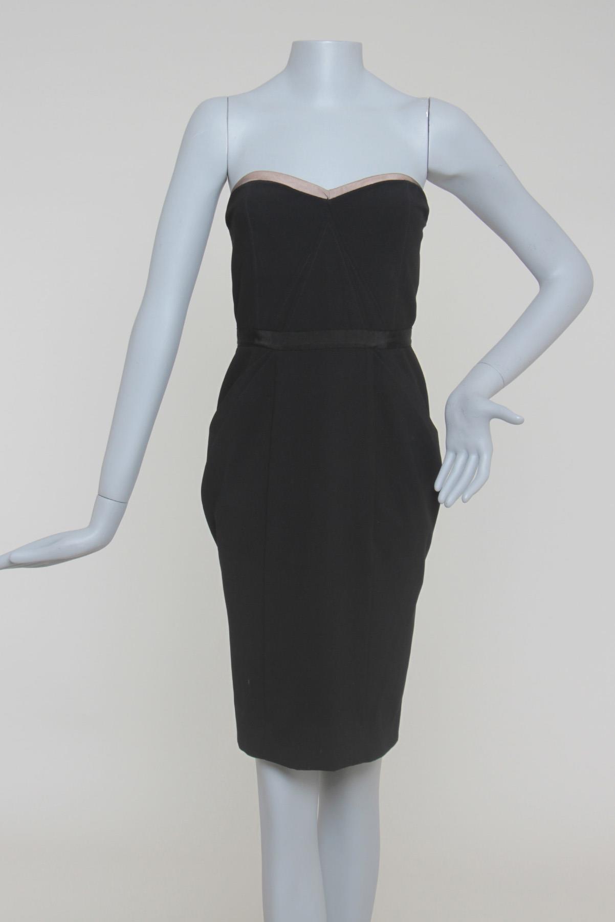 Vestido Achados da NewTomara que Caia Preto