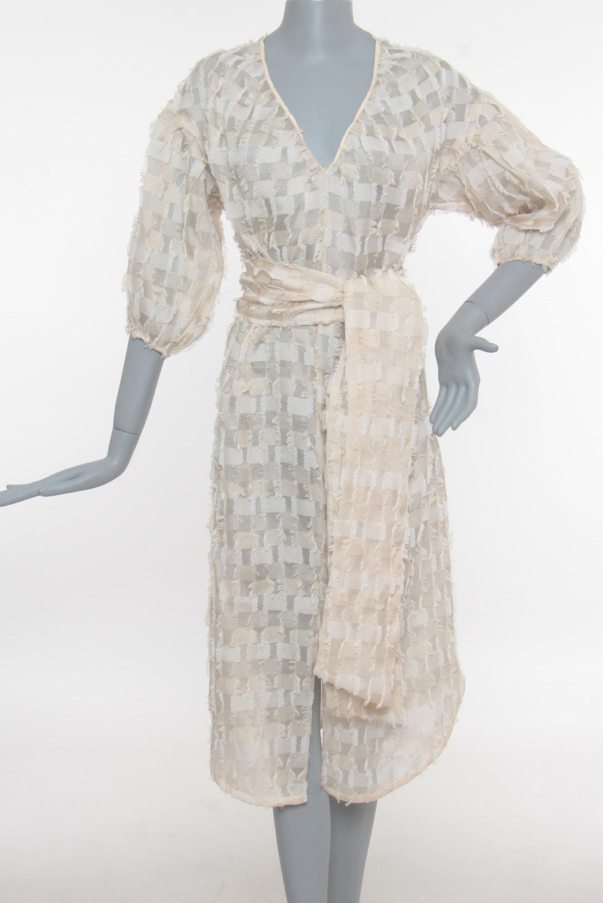 Vestido Achados da New Tubinho Desfiado Bege