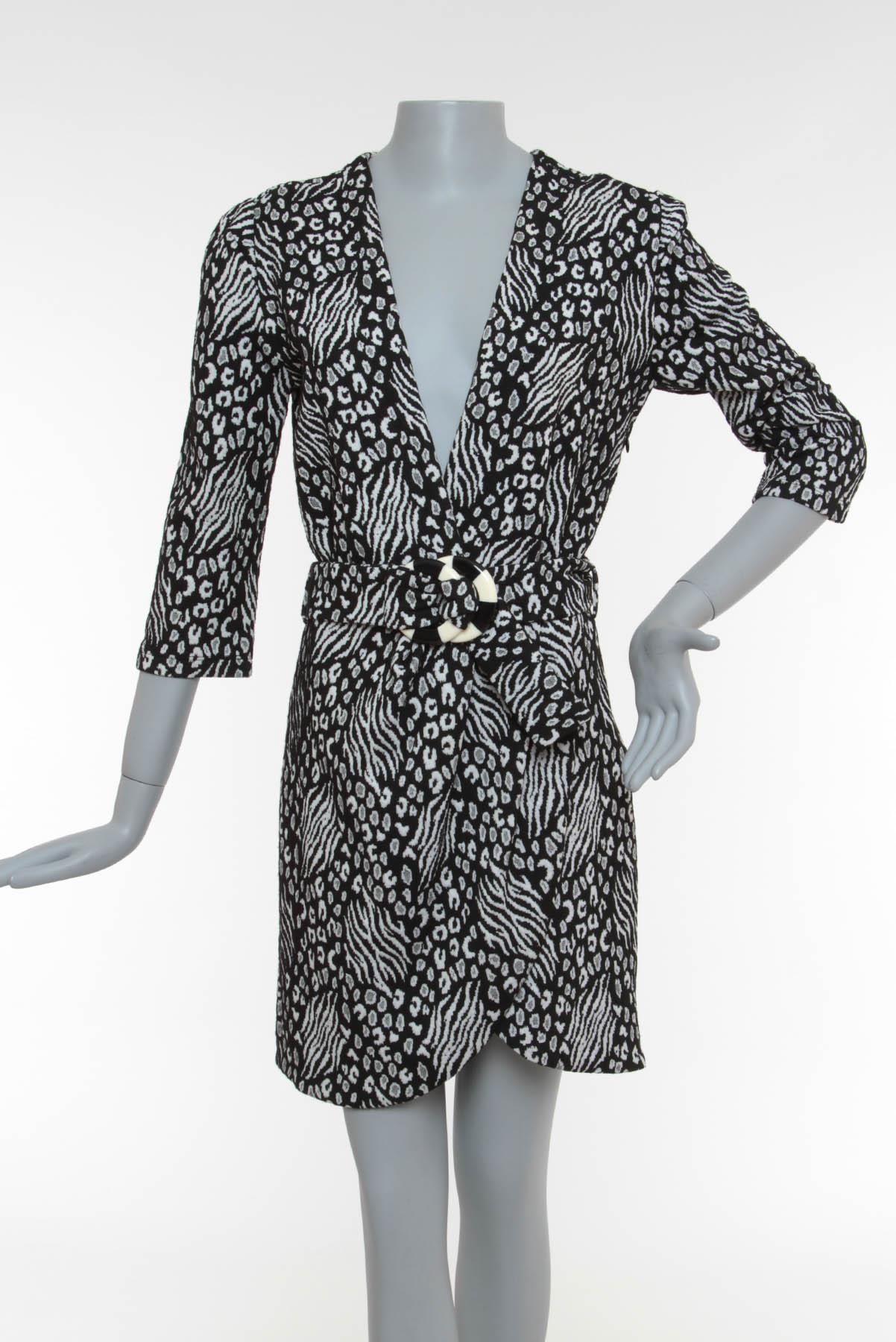 Vestido Allmost Vintage Cinto esmaltado Bicolor