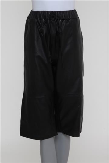 Calça A. Niemeyer Capri 100% Couro  Preta