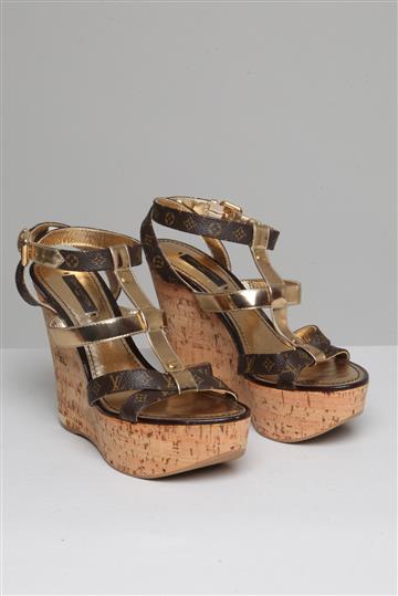 Sandália Louis Vuitton Cortiça e Couro Monograma Anabella Marrom