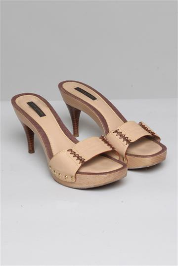 Sandália Louis Vuitton Tamanco Madeira Bege