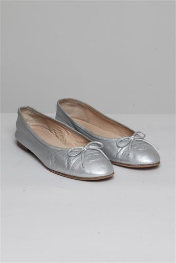 Sapatilha Chanel Metalizada Cinza