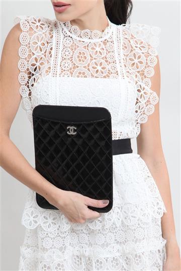 Clutch Chanel Porta Tablet Matelassê Verniz Preto