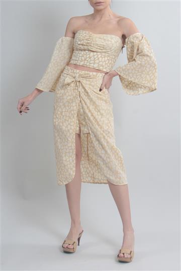 Conjunto Paula Raia Top e Shorts Saia Texturizado Bege