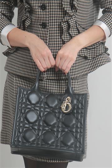 Bolsa Christian Dior Tote Macro Cannage Preta