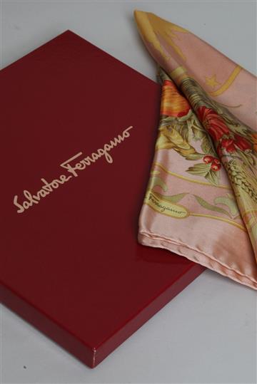 Lenço Salvatore Ferragamo Seda Floral Rosa