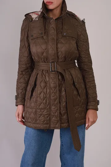 Casaco Burberry Matelassê com Capuz Marrom