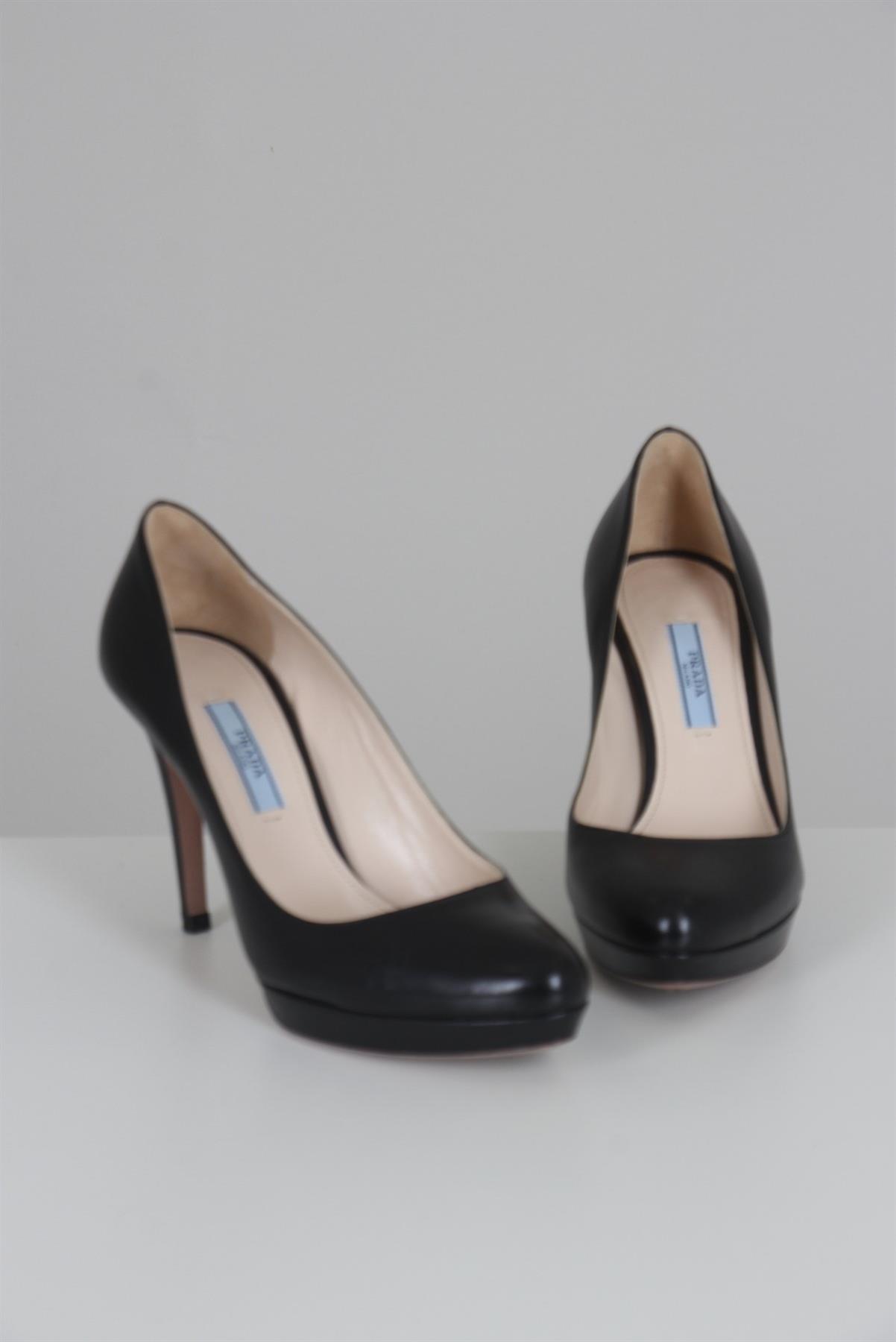 Sapato Prada Scarpin Preto