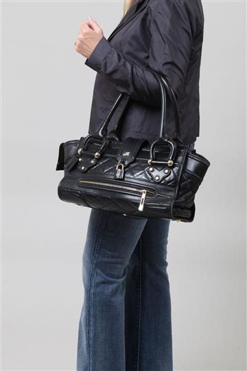 Bolsa Burberry Retangular Matelassê Preto