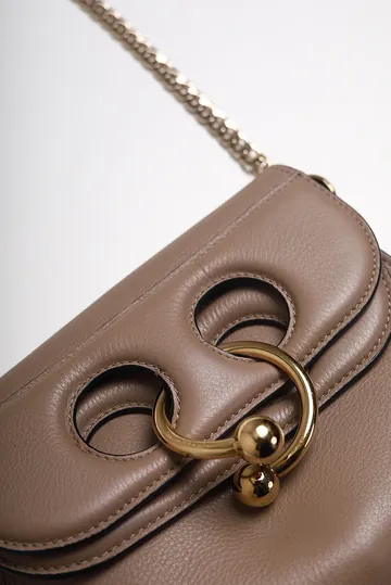 Bolsa JW Anderson Pierce Crossbody Bege