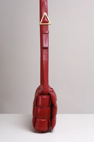 Bolsa Bottega Veneta Cassete Bordô
