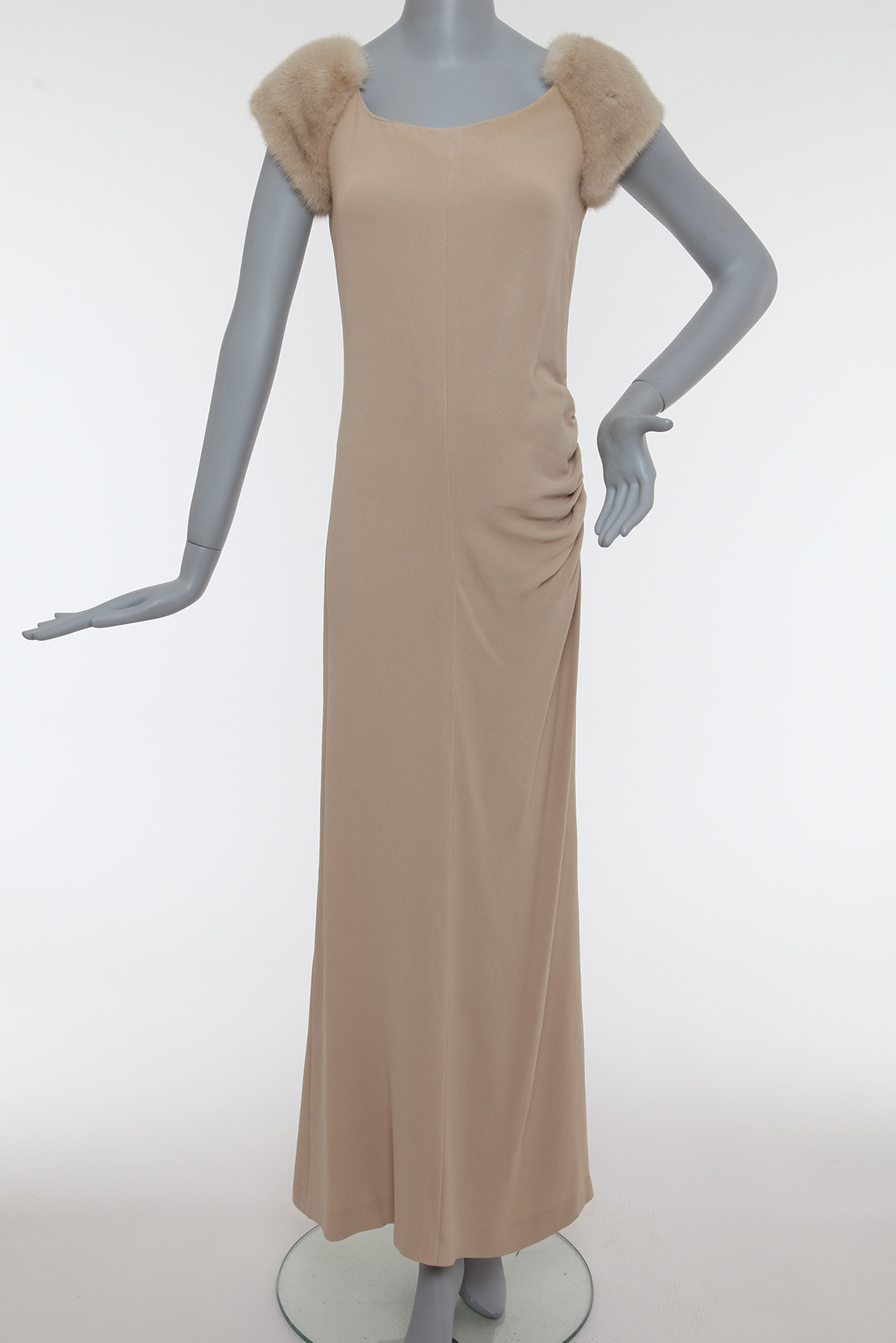 Vestido Valentino Longo Ombro Vison Bege