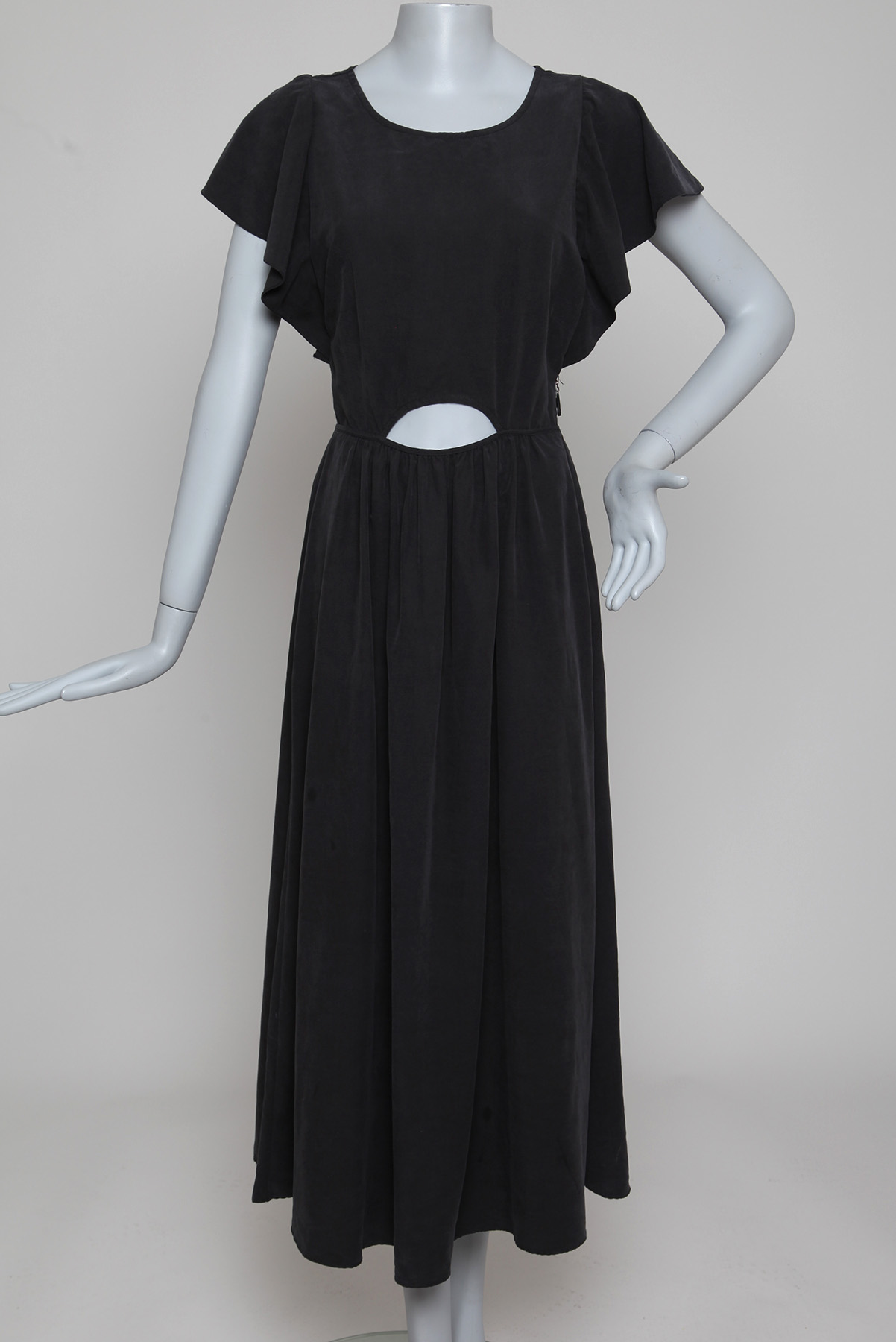 Vestido A. Niemeyer Manga Morcego Preto