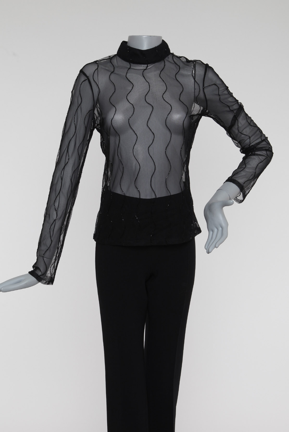 Blusa Bordada Transparência Preta