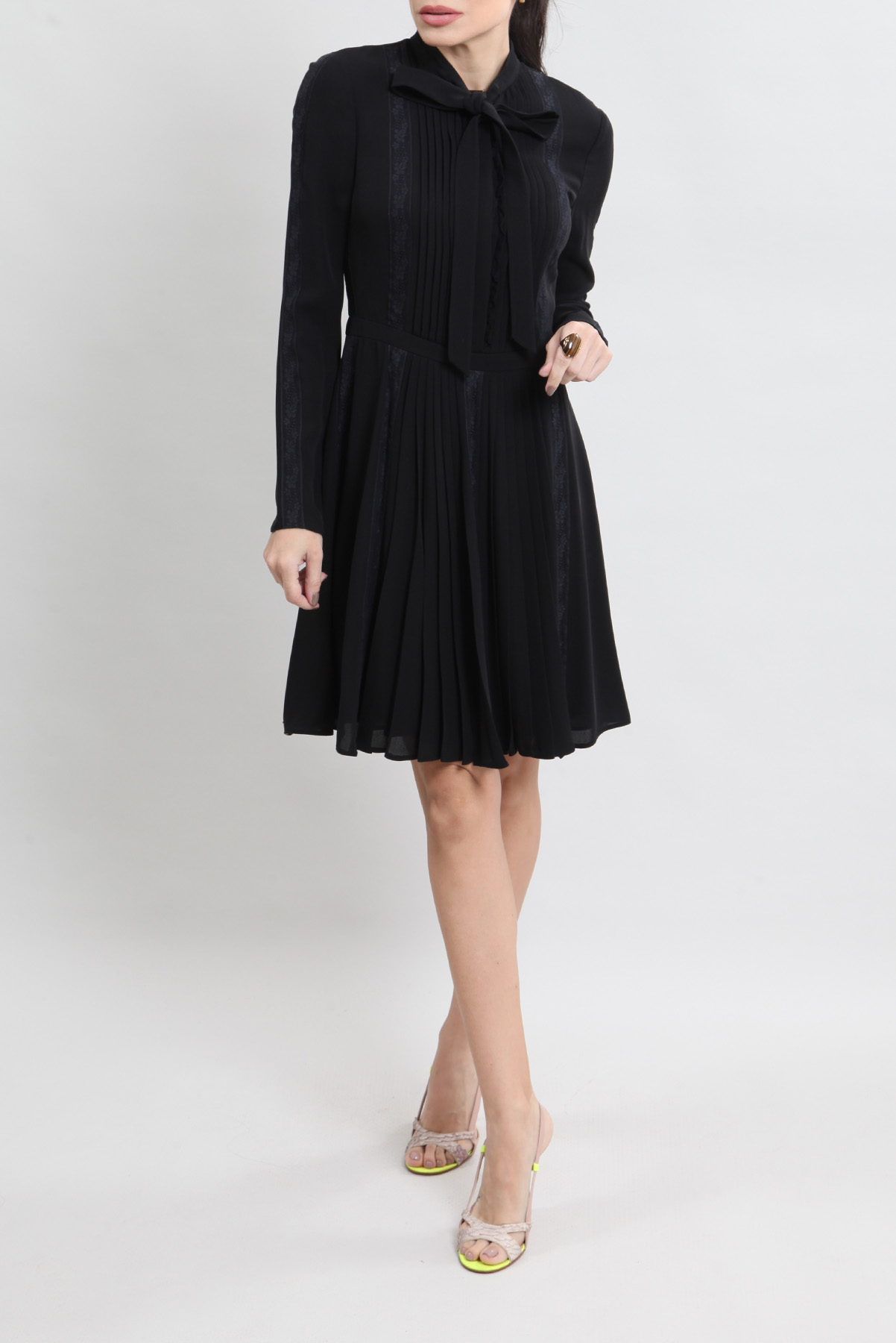 Vestido Valentino Crepe Plissado Preto