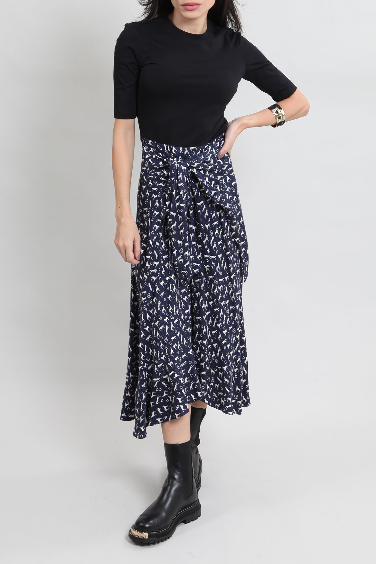 Vestido Maje Cavalos Amarração Cintura Preto