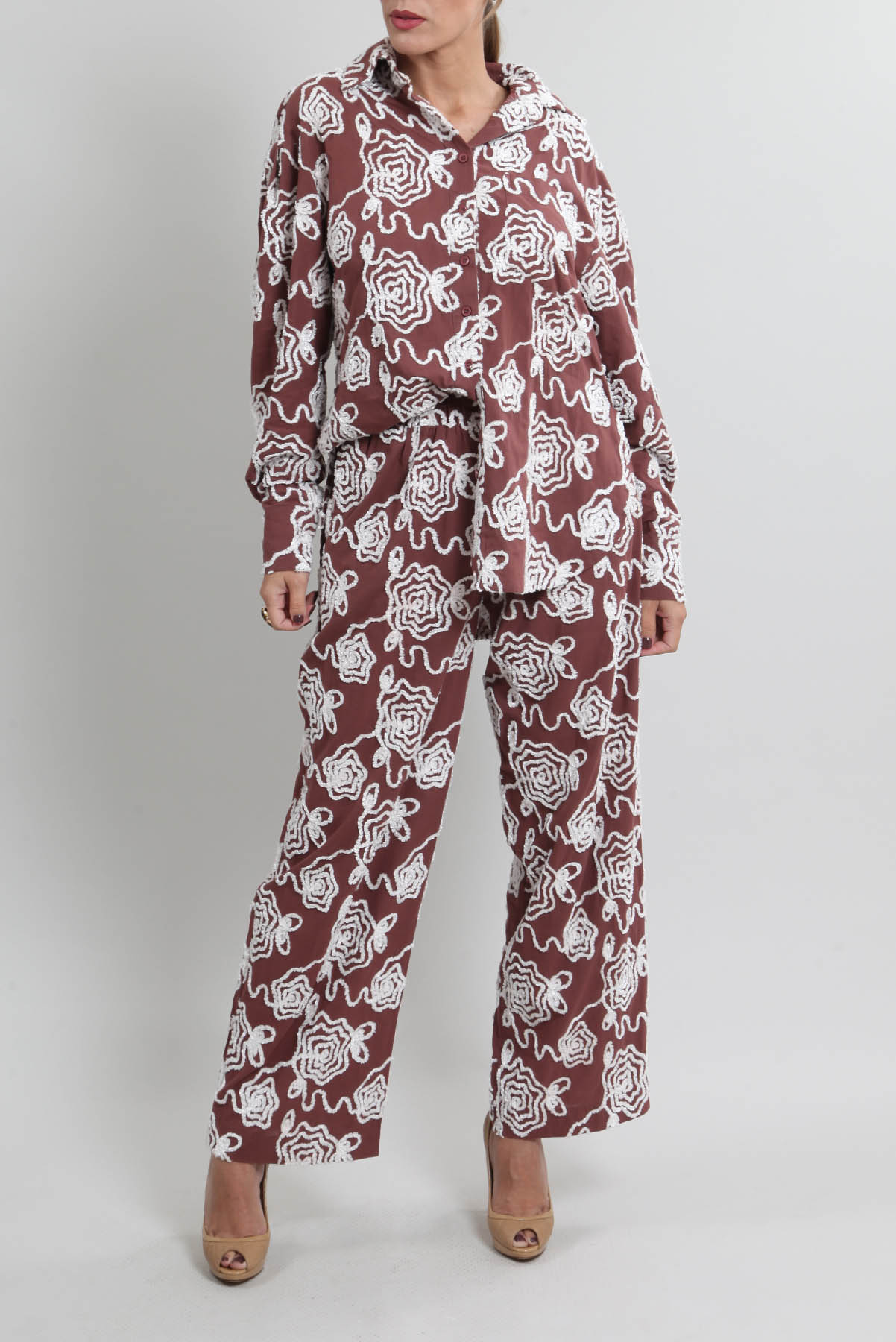 Conjunto Framed Pijama Bordado Marrom
