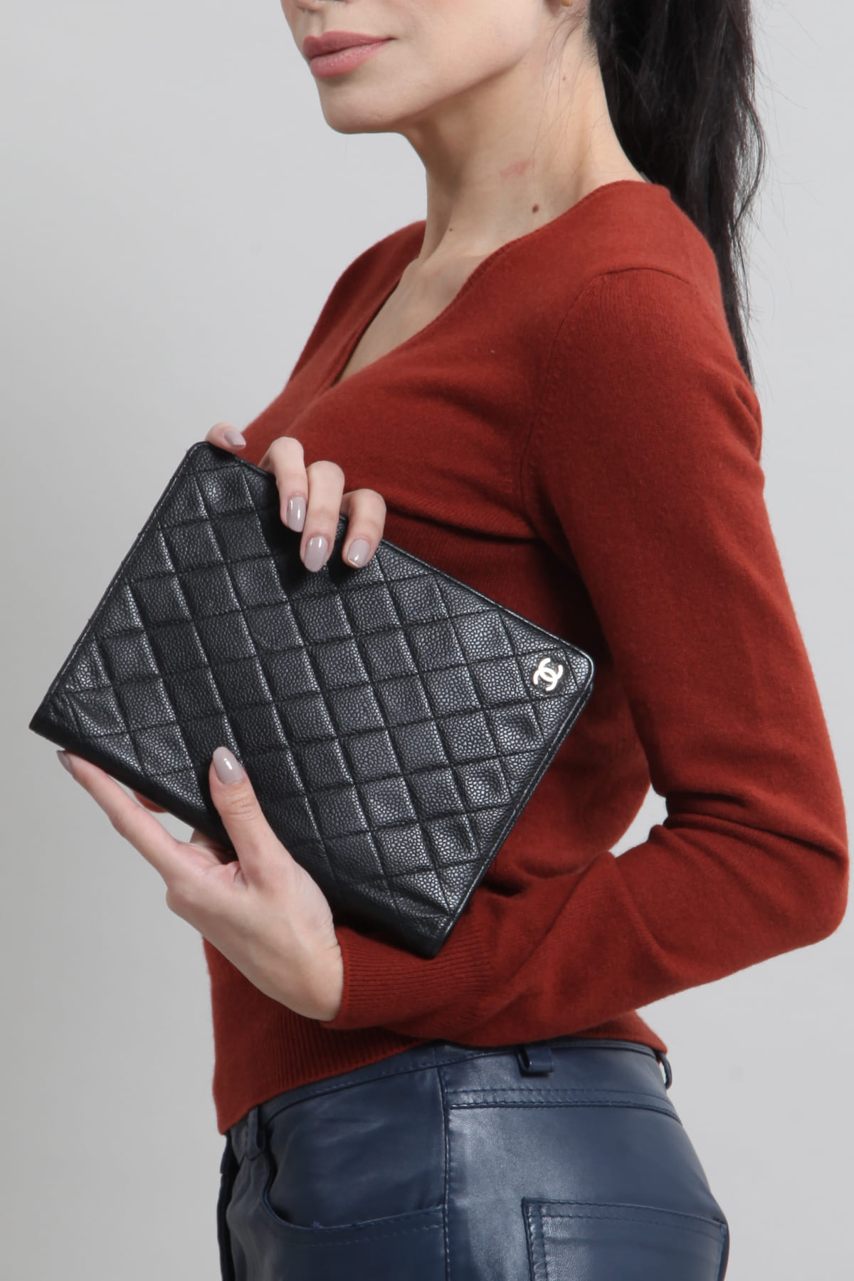Case Chanel Porta Kindle Preto