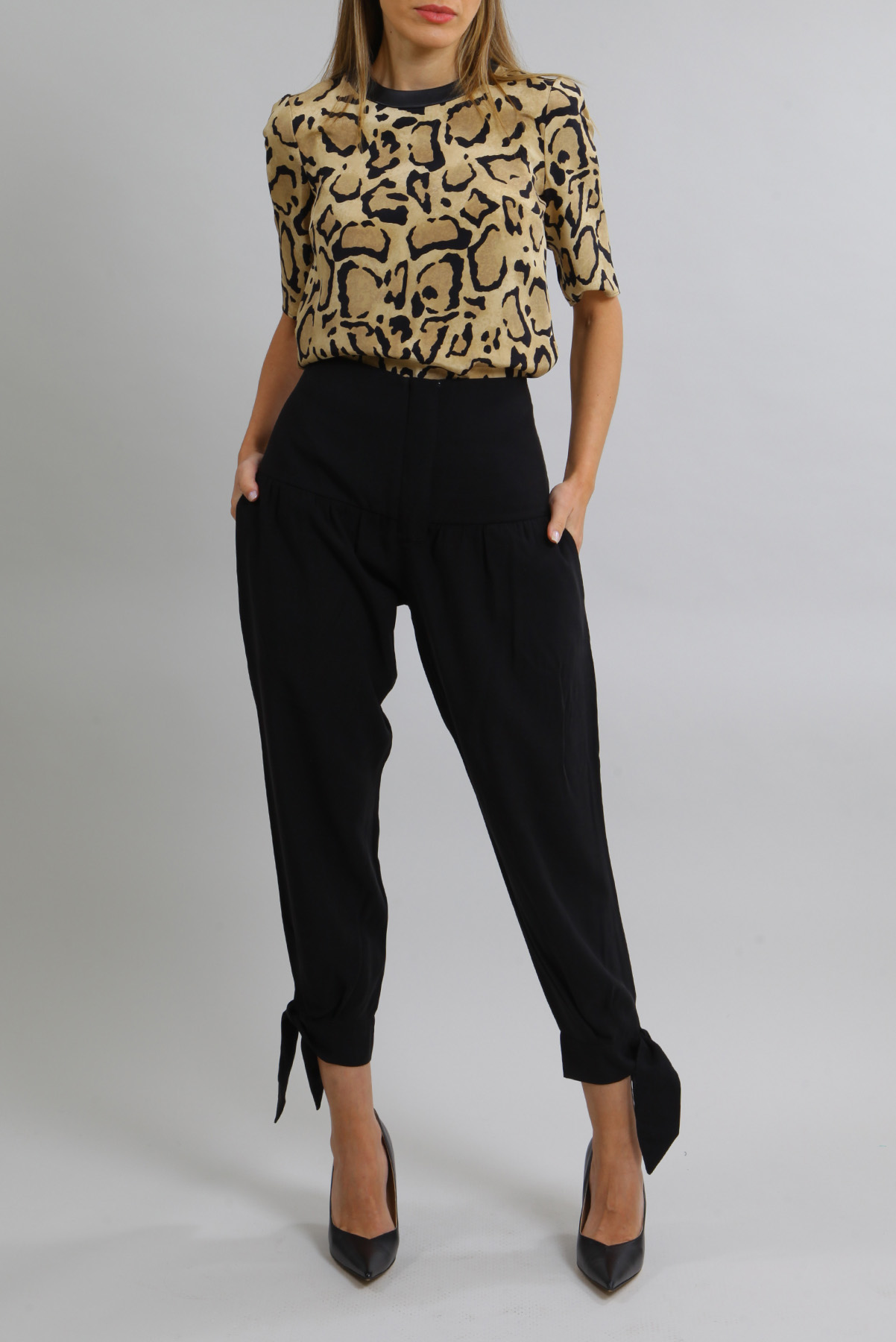Calça A. Niemeyer Amarração Tornozelo Preto