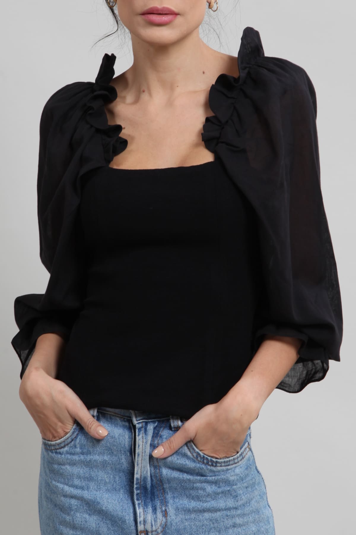 Blusa Cris Barros Mangas Bufantes e Babados Preta